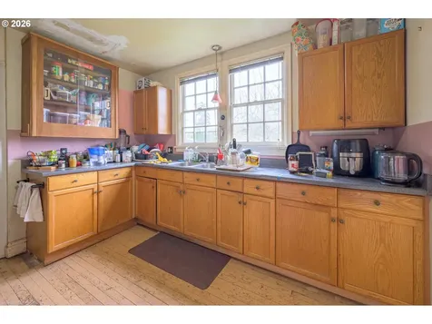 325 River Road Eugene OR 97404