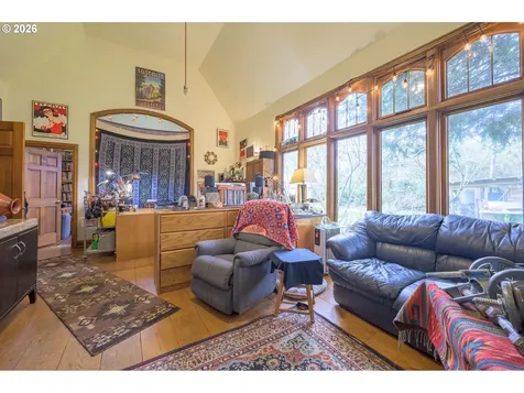 325 River Road Eugene OR 97404