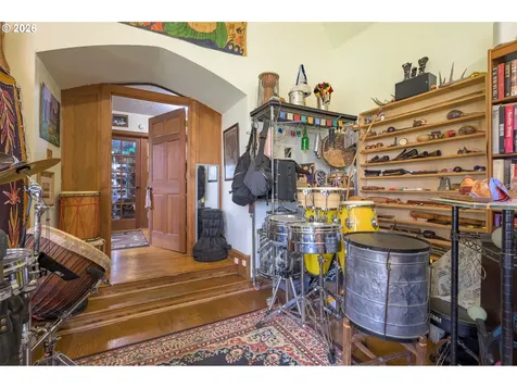 325 River Road Eugene OR 97404