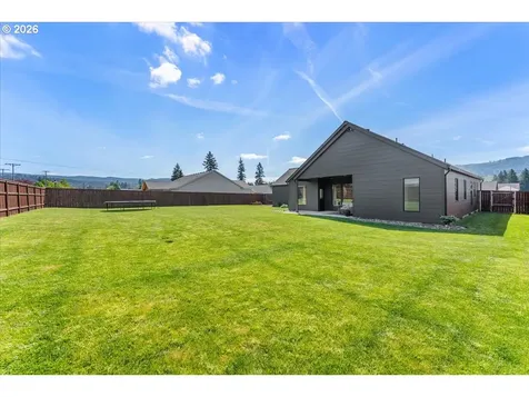 106 W Mcdowell Court Yacolt WA 98675