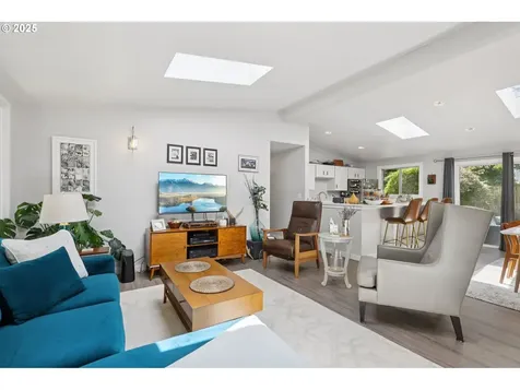 5767 Baleine Street Lake Oswego OR 97035