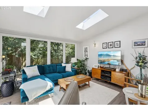 5767 Baleine Street Lake Oswego OR 97035