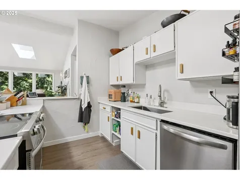 5767 Baleine Street Lake Oswego OR 97035