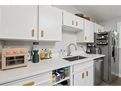 5767 Baleine Street Lake Oswego OR 97035
