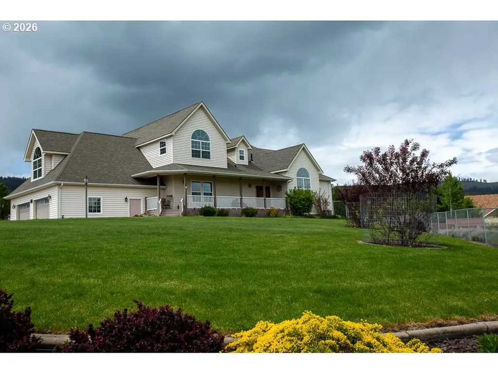318 S 20th Street La Grande OR 97850