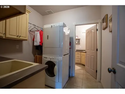 318 S 20th Street La Grande OR 97850