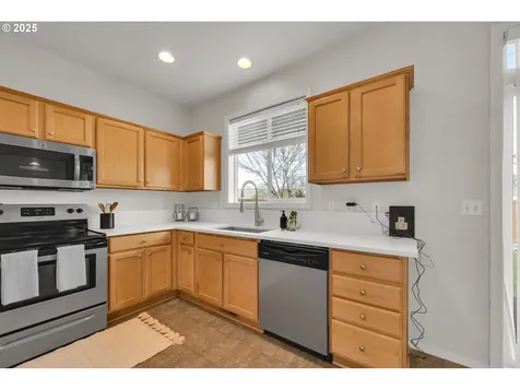 4875 Stagecoach Road Eugene OR 97402