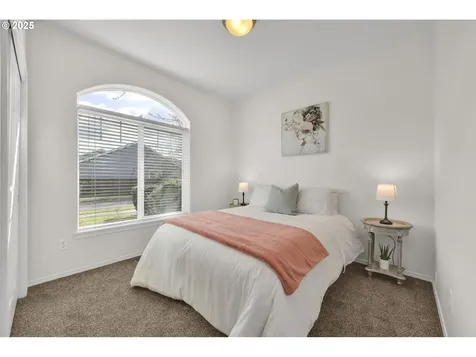 4875 Stagecoach Road Eugene OR 97402