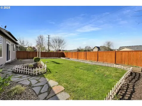 4875 Stagecoach Road Eugene OR 97402