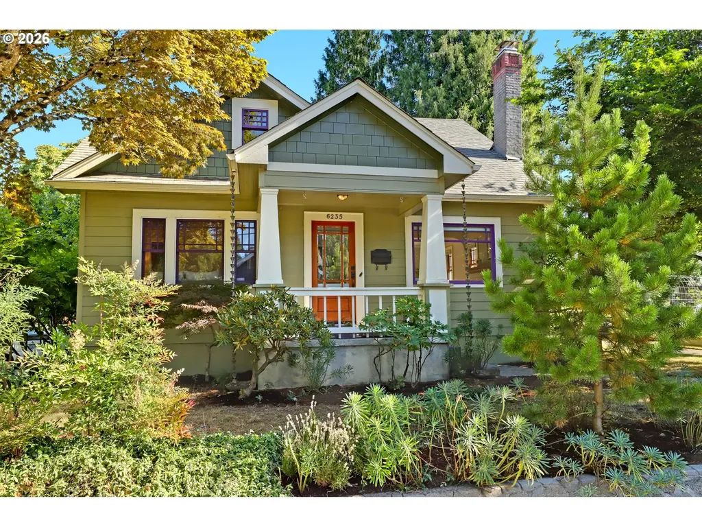 6235 NE Davis Street Portland OR 97213