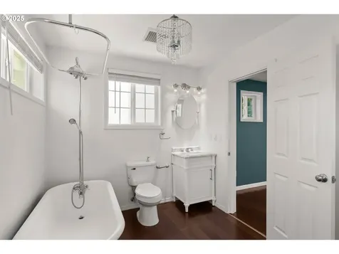 11744 SW 61st Avenue Portland OR 97219