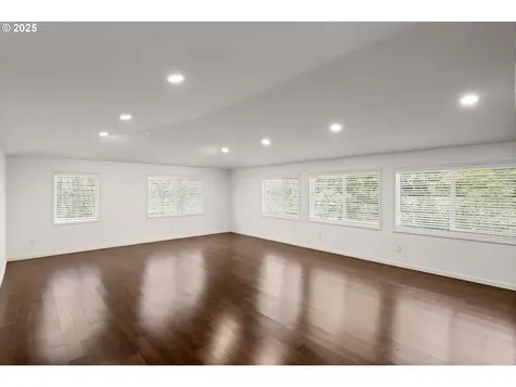 11744 SW 61st Avenue Portland OR 97219