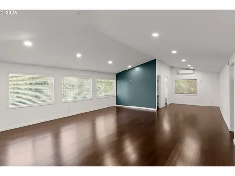 11744 SW 61st Avenue Portland OR 97219