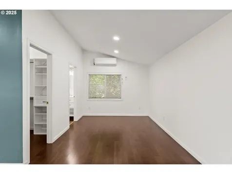 11744 SW 61st Avenue Portland OR 97219