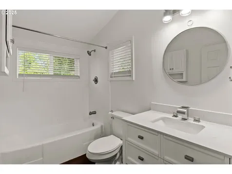 11744 SW 61st Avenue Portland OR 97219