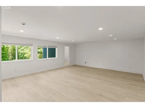 11744 SW 61st Avenue Portland OR 97219