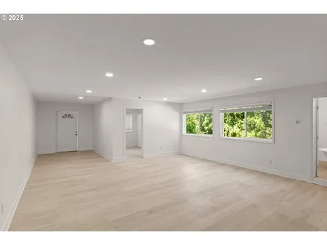 11744 SW 61st Avenue Portland OR 97219