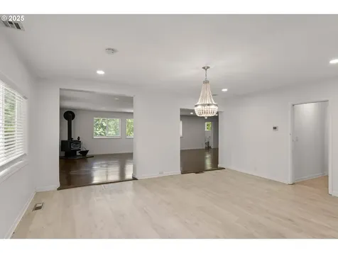 11744 SW 61st Avenue Portland OR 97219