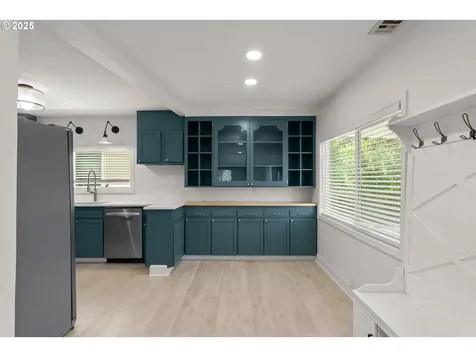 11744 SW 61st Avenue Portland OR 97219
