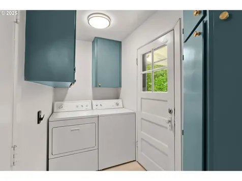 11744 SW 61st Avenue Portland OR 97219