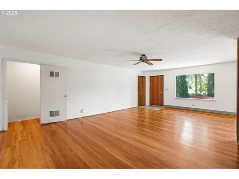 2719 SE 133rd Avenue Portland OR 97236