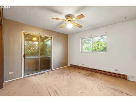 2719 SE 133rd Avenue Portland OR 97236
