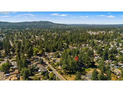 2719 SE 133rd Avenue Portland OR 97236