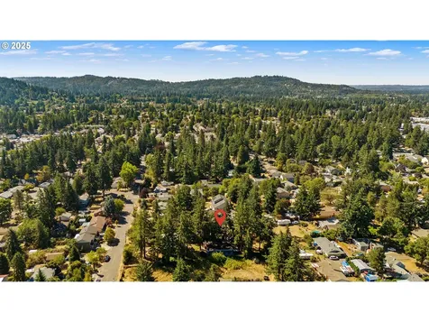 2719 SE 133rd Avenue Portland OR 97236
