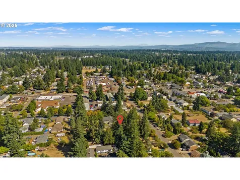 2719 SE 133rd Avenue Portland OR 97236