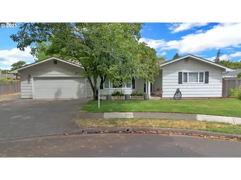 1635 Adkins Street Eugene OR 97401