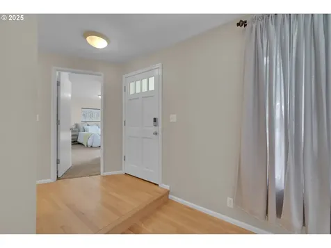 1635 Adkins Street Eugene OR 97401