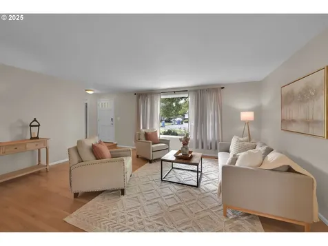 1635 Adkins Street Eugene OR 97401