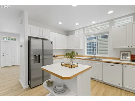 5632 NE Hidden Creek Drive Hillsboro OR 97124