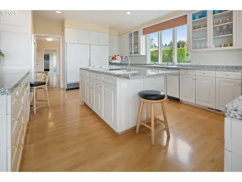 8703 SE Porter Circle Vancouver WA 98664