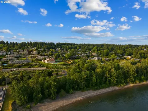 8703 SE Porter Circle Vancouver WA 98664