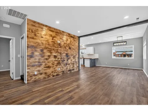 1545 3rd Street Haines OR 97833