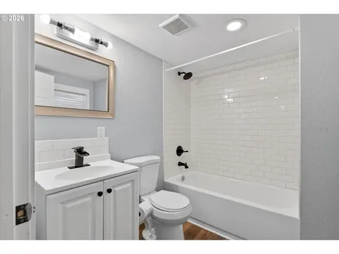 1545 3rd Street Haines OR 97833