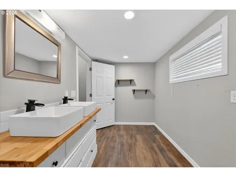 1545 3rd Street Haines OR 97833