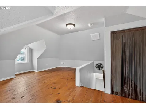 1545 3rd Street Haines OR 97833