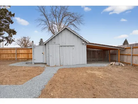 1545 3rd Street Haines OR 97833