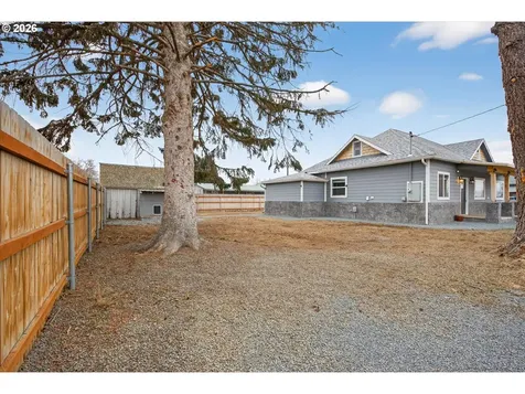 1545 3rd Street Haines OR 97833