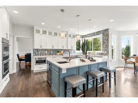 1925 Childs Road Lake Oswego OR 97034
