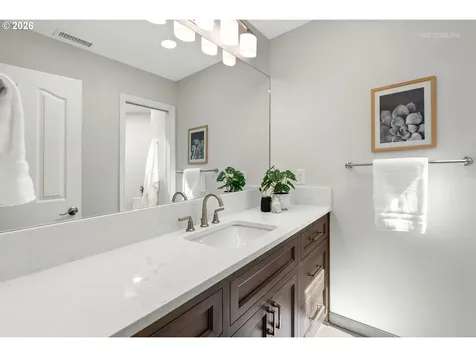 1925 Childs Road Lake Oswego OR 97034