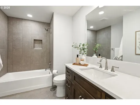 1925 Childs Road Lake Oswego OR 97034