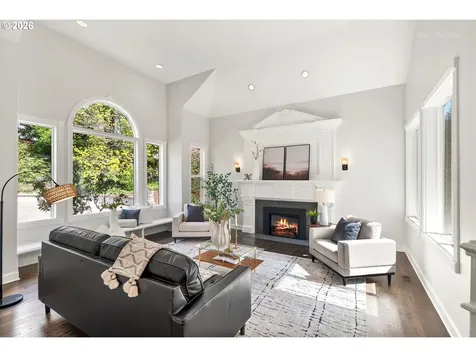 1925 Childs Road Lake Oswego OR 97034