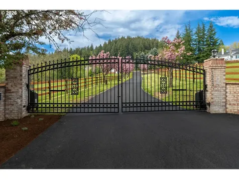 1925 Childs Road Lake Oswego OR 97034