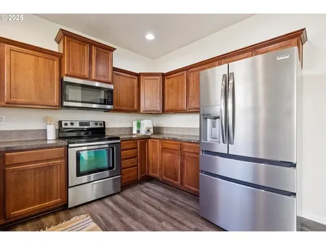 19327 Reddaway Avenue Oregon City OR 97045