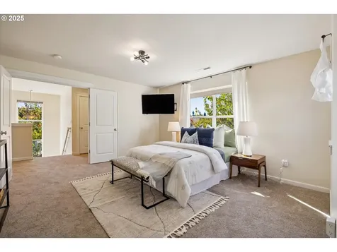 19327 Reddaway Avenue Oregon City OR 97045