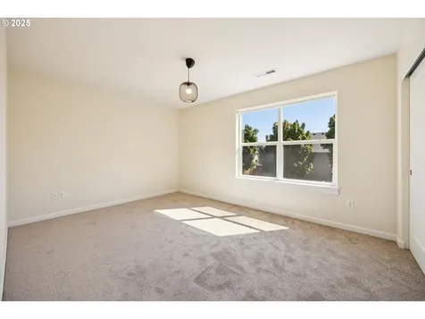 19327 Reddaway Avenue Oregon City OR 97045