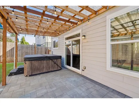 19327 Reddaway Avenue Oregon City OR 97045